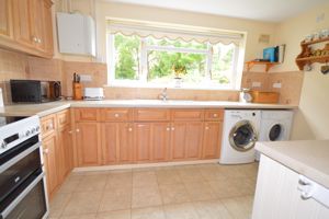 Kitchen / Breakfast Room- click for photo gallery